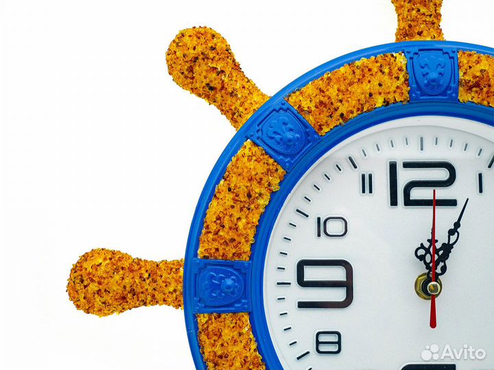 Часы из янтаря 