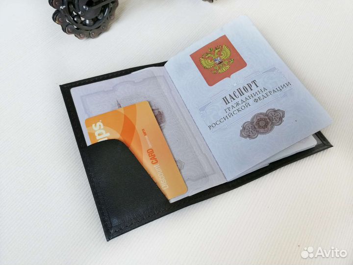 Обложка на паспорт кожаная