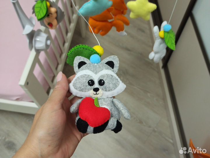 Мобиль в детскую кроватку