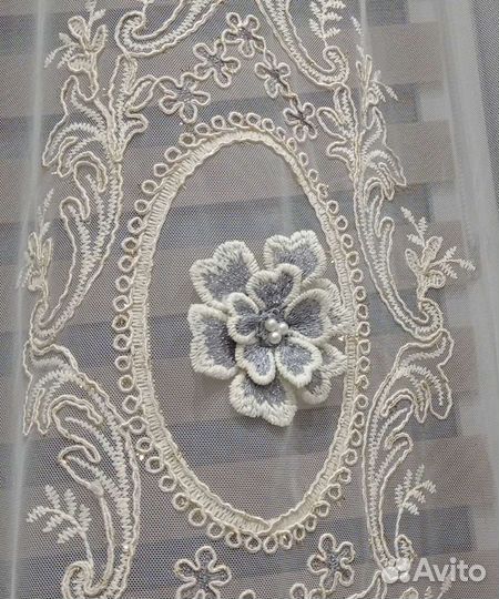 Тюль сетка 3D цветы,отделка бархат Эмираты