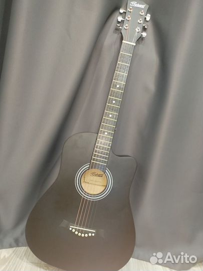 Акустическая гитара