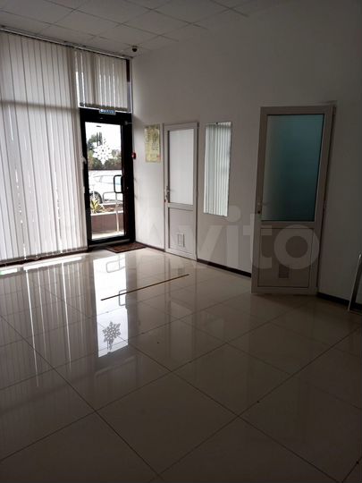 Продуктовый пивной, алкогольный медицина, 59.7 м²