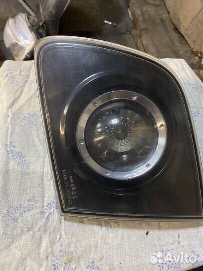 Фонарь в крышку багажника правый mazda 3 bk