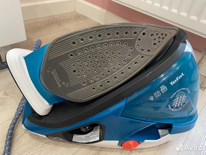 Парогенератор Tefal Pro Express Care GV9070E0