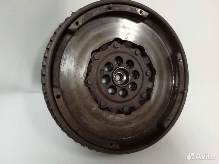 Двухмассовый маховик кia Sorento 1 б/у