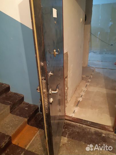 Дверь входная металлическая