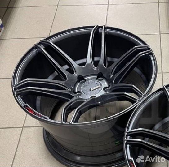 Диски R18 9,5J 5x114,3 Cosmis Racing mrii графит