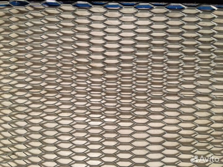 Алюминиевая решетка в бампер