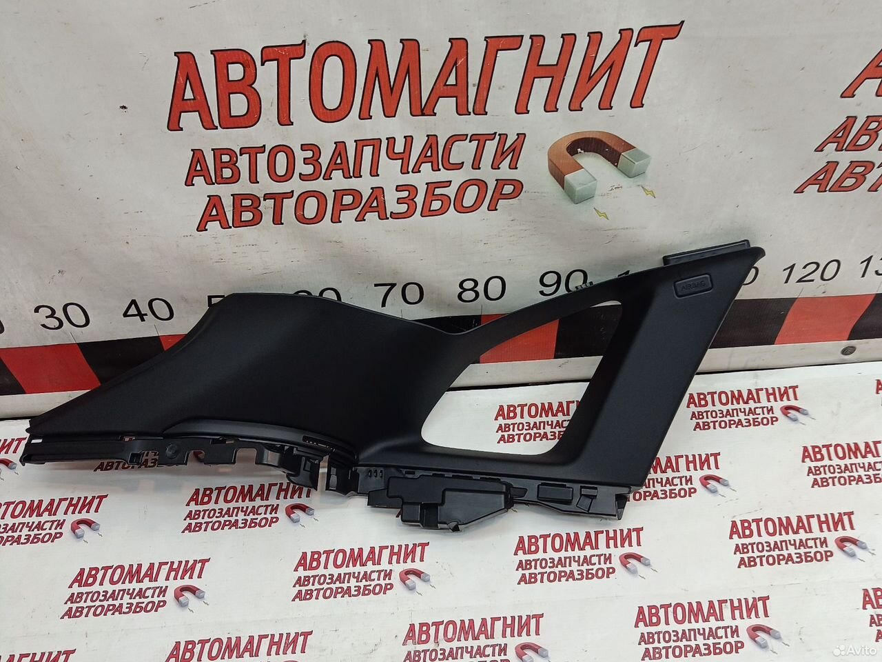 Обшивка стойки задняя левая Zeekr 001