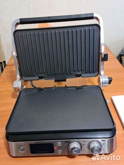 Электрогриль Delonghi