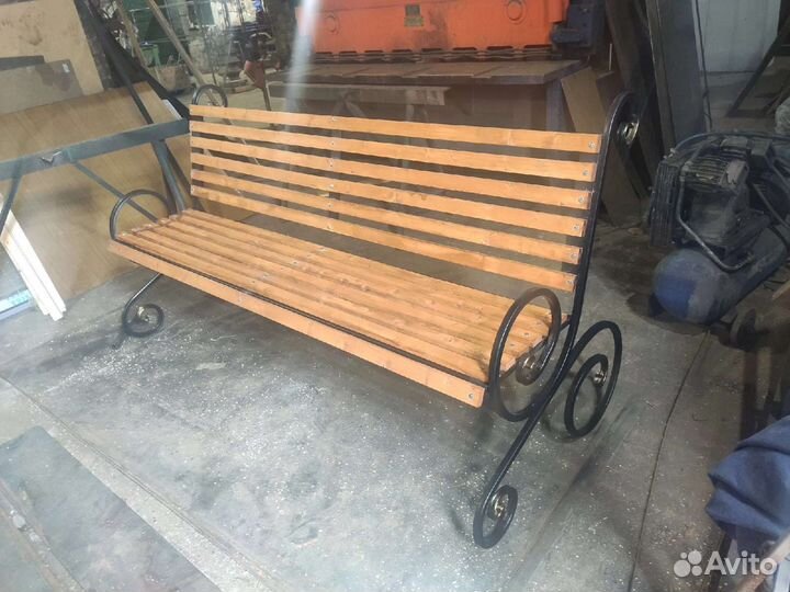 Качели, скамейки из металла