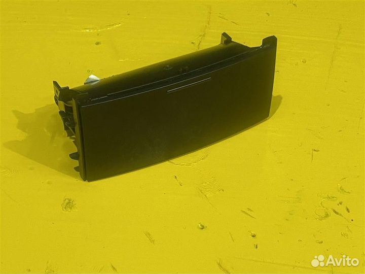 Бардачок задний #: 2915 Volkswagen Touareg 2002-2