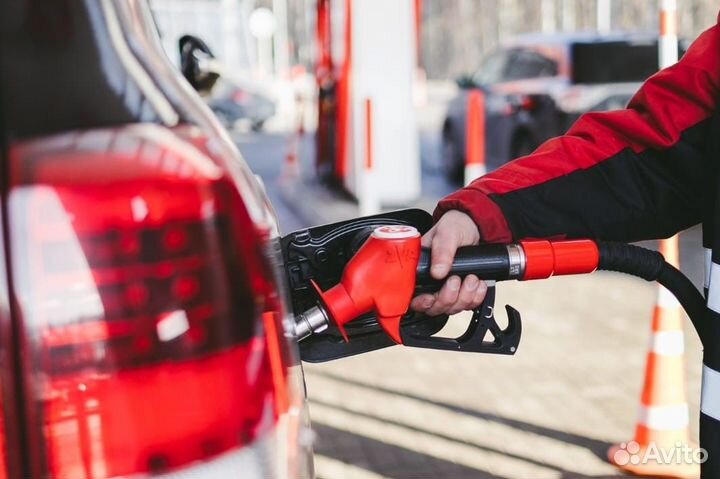 Заправщик (АЗС 23, д. Чириково)