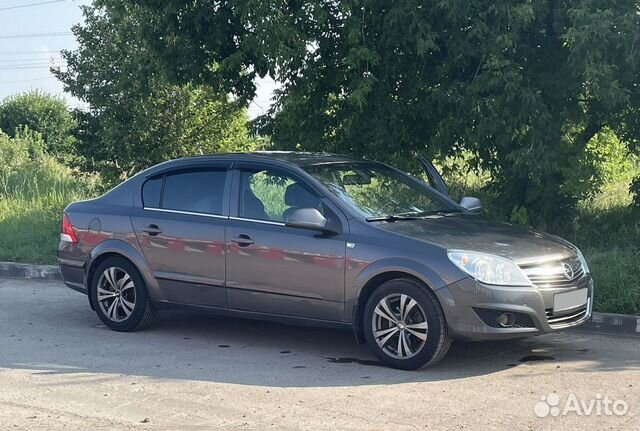 Opel Astra 1.6 AMT, 2010, 205 358 км с пробегом, цена 550000 руб.