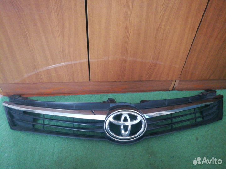 Toyota Camri 55 решётка 2014-17