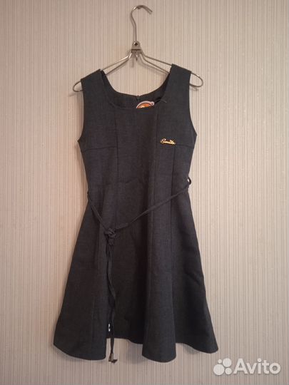 Продам сарафан школьный на девочку