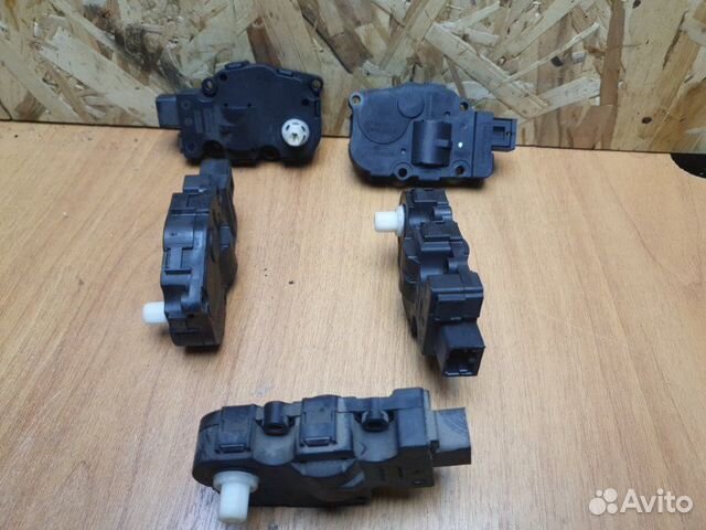 Сервопривод заслонки печки Mercedes C-Class W204