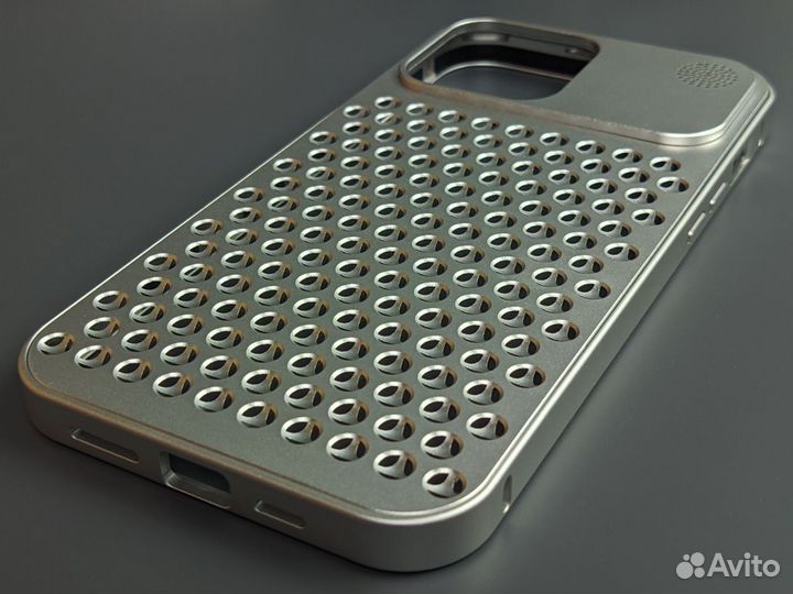 Cеребристый чехол для iPhone 13 Pro Max