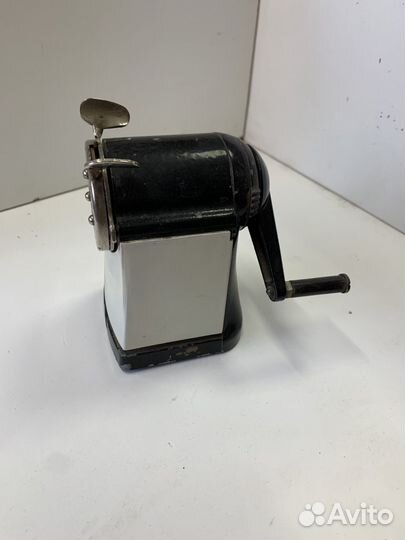 Винтажная точилка для карандаша