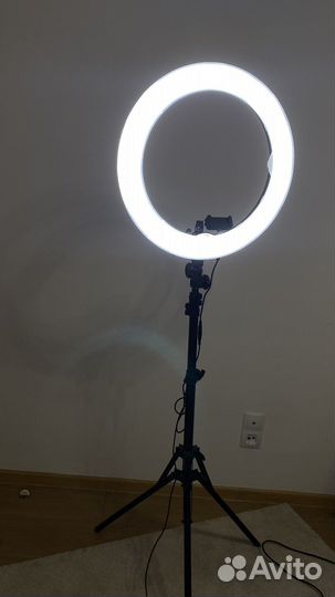 Кольцевая лампа, лампа бровиста, визажиста