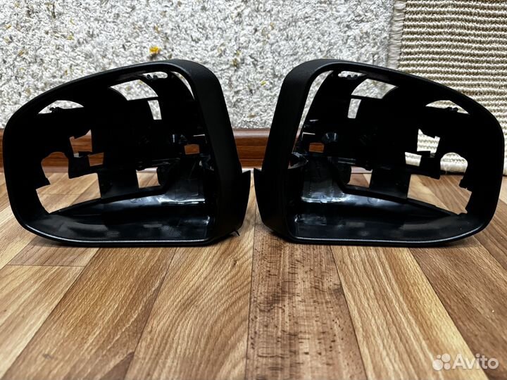 Корпус зеркала заднего вида на Ford Focus 3