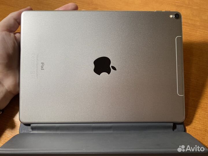 iPad pro 10,5, 256 + smart keyboard