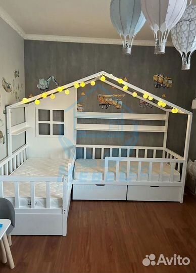 Двухъярусная кровать