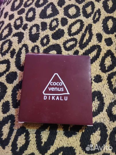 Тени для век