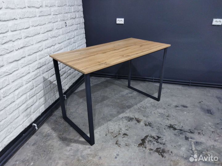 Компьютерный стол лофт