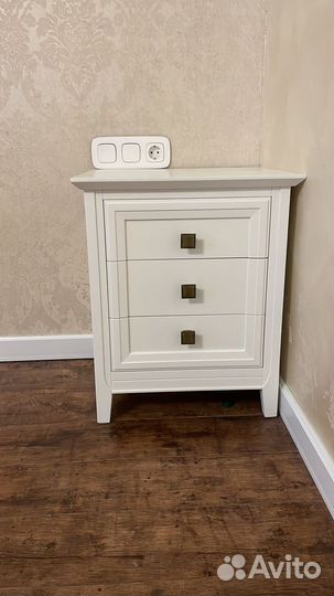 Тумба прикроватная массив