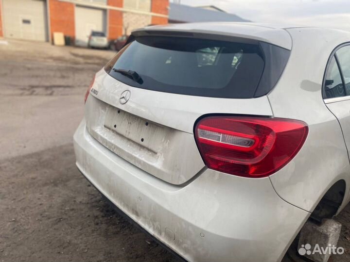 Дверь багажника Mercedes A W176