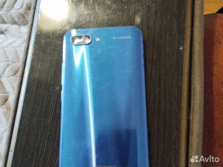 HONOR 10, 4/64 ГБ