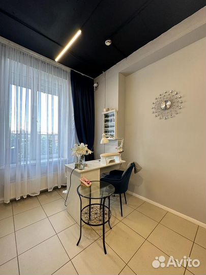 Аренда места парикмахера, маникюра, бровиста