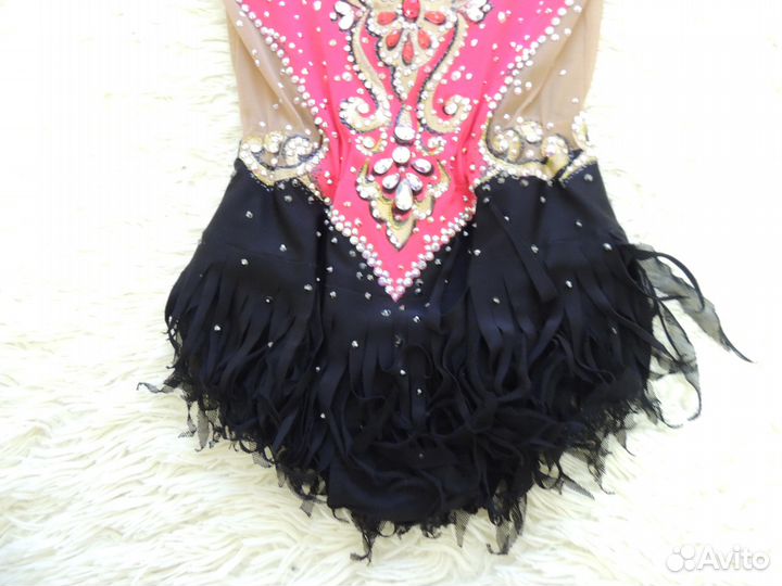 Продается купальник для художественной гимнастики