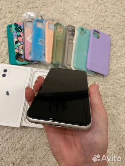 Телефон iPhone 11