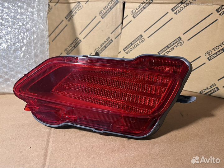 Задний правый фонарь катафот Toyota RAV4 40