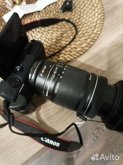 Зеркальный фотоаппарат canon