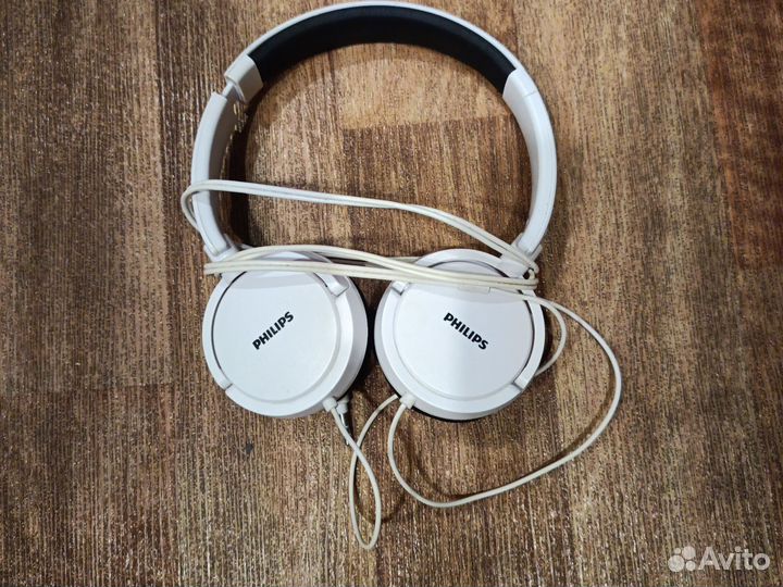Проводные наушники Philips