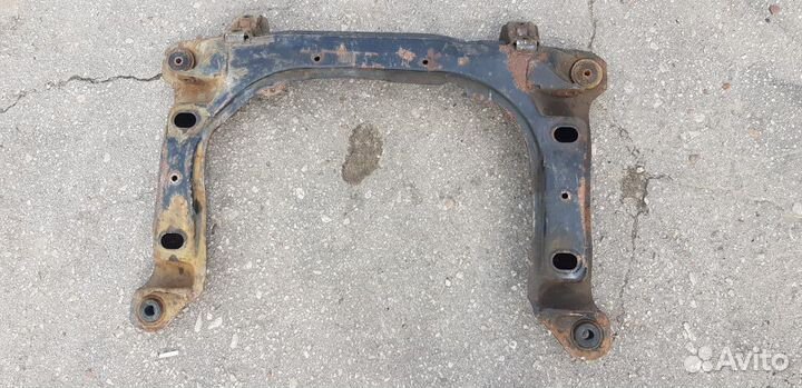 Подрамник передний ауди 80 B3