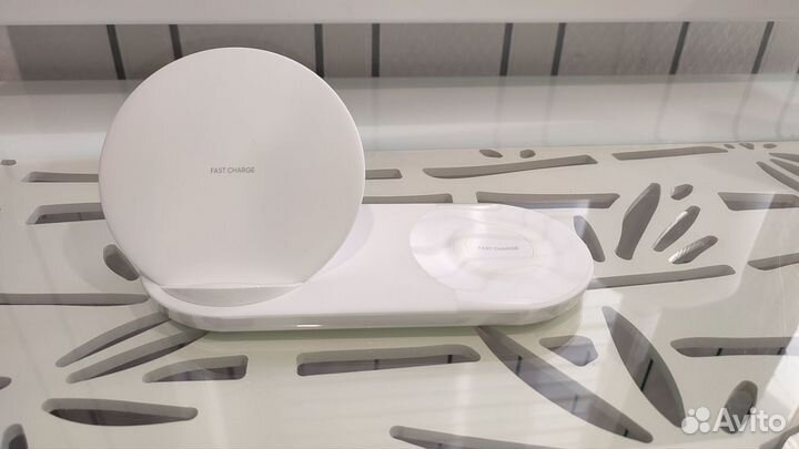 Беспроводное зарядное устройство Samsung