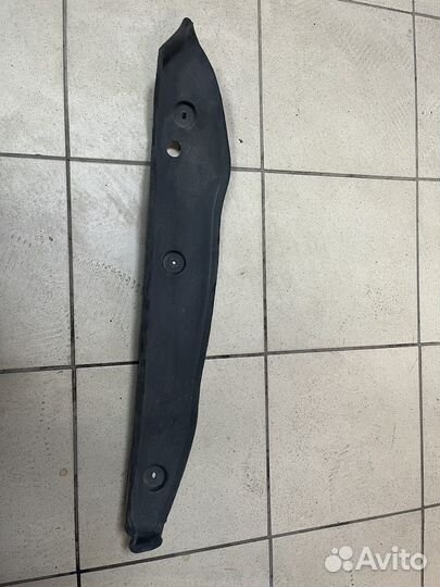 Пыльник крыла Mercedes GLE W166