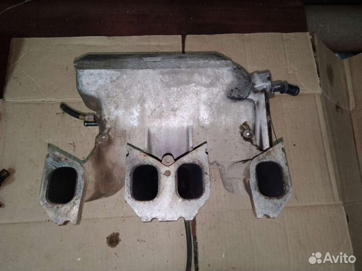 Коллектор впускной Renault Laguna 1