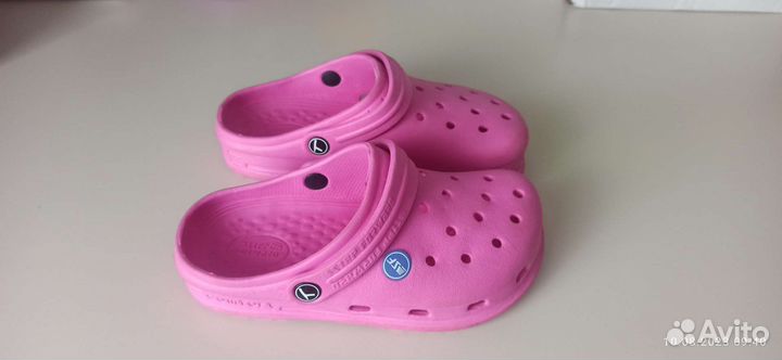 Кроксы и тапочки