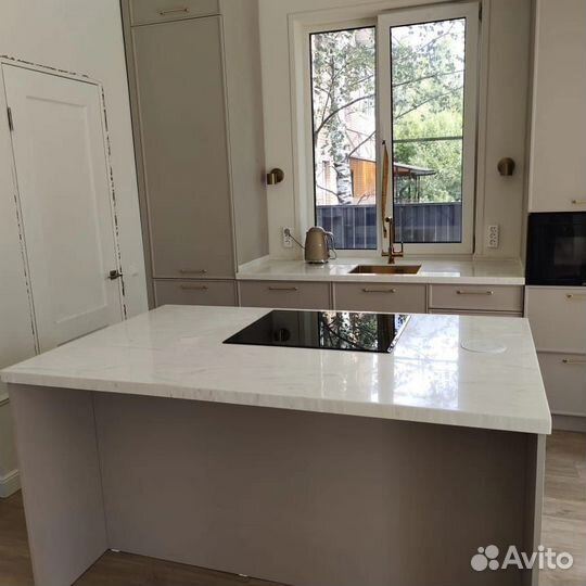 Столешница из камня (кварц, акрил)