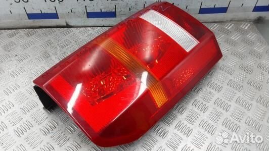 Фонарь задний левый land rover discovery 3 (2NN23M
