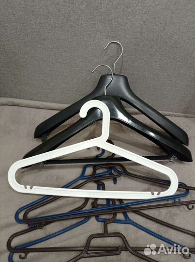 Вешалки плечики