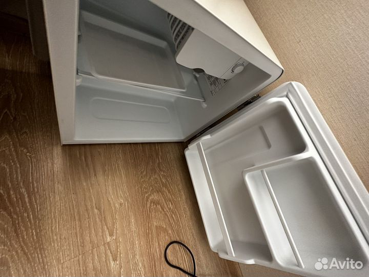 Холодильник midea