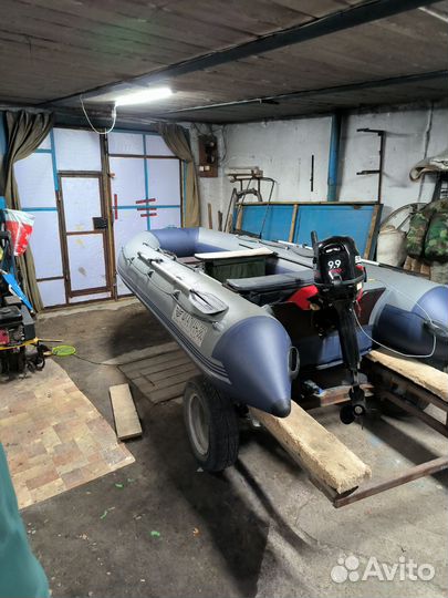 Лодка с мотором