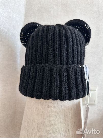 Шапка с пирсингом