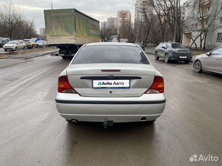 Ford Focus 2.0 МТ, 2002, 220 000 км